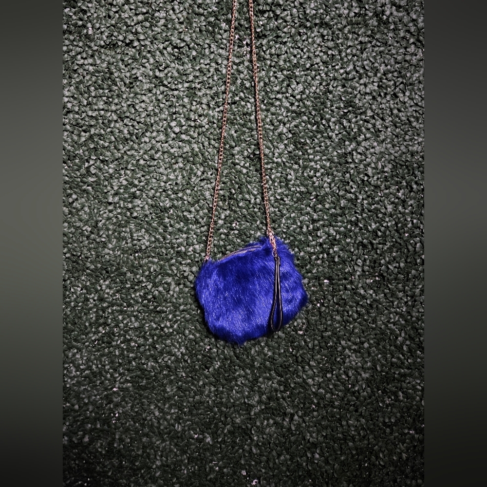 Forever 21 Vibrant Blue Faux Fur Crossbody Bag - Picture 3 of 6
